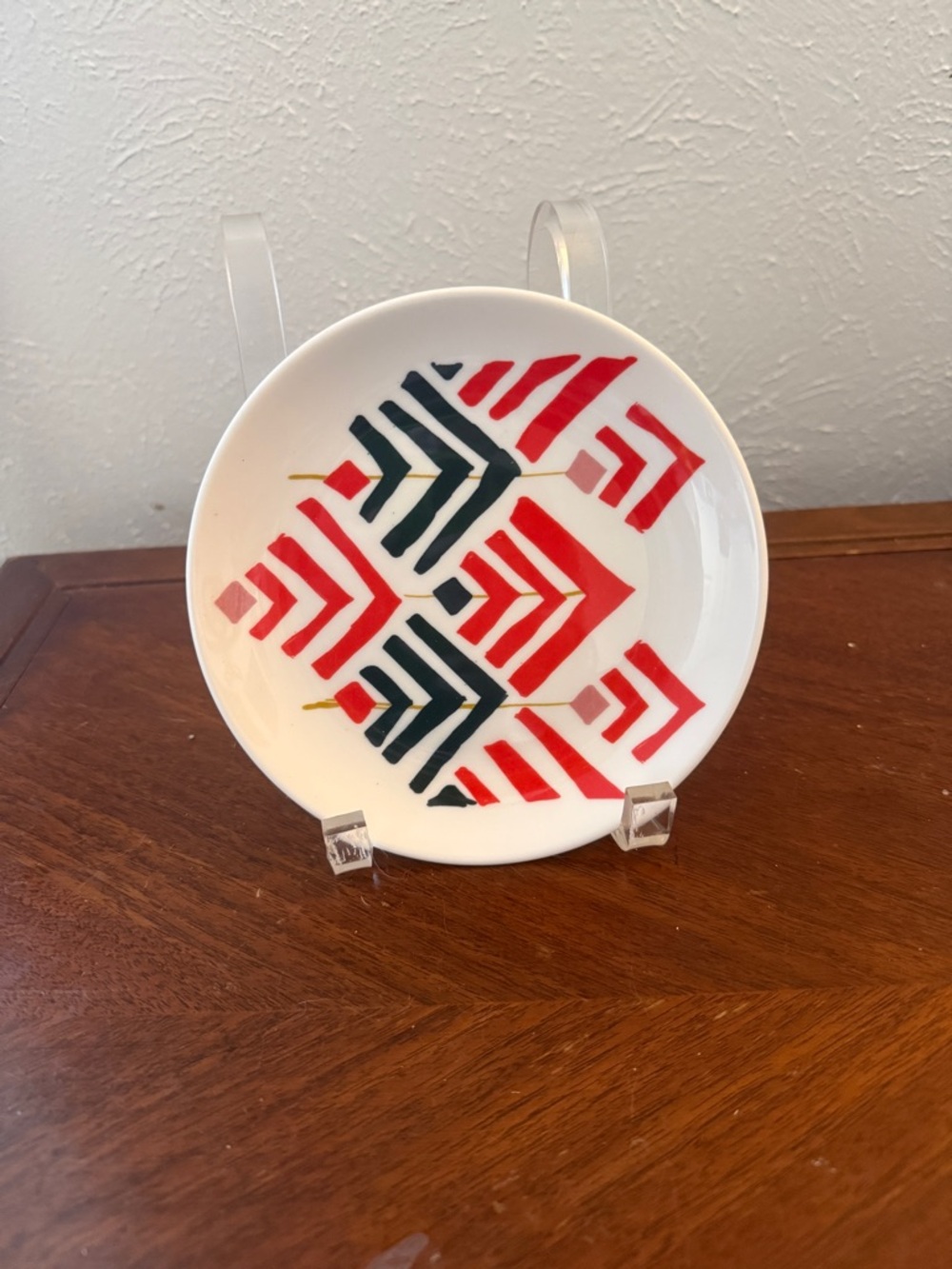 Crate&Barrel Geometric Pattern Decorative Plate - Red & Black-Set of 8
